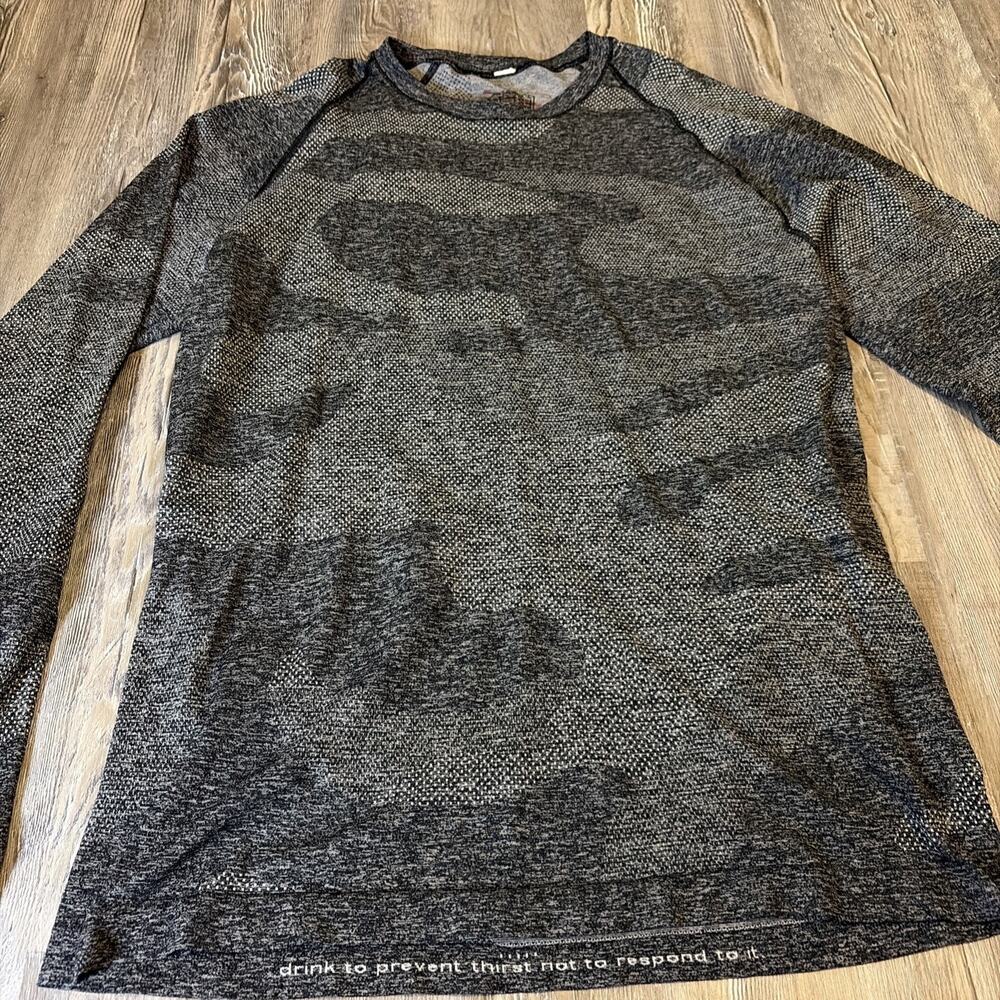Lululemon Metal Vent Tech Long Sleeve Shirt Woodland Camo Dark Grey/Black